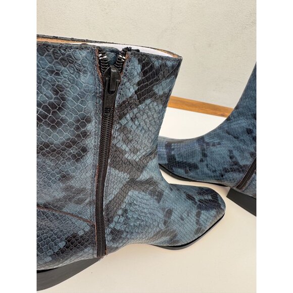 Paloma Wool Edna Boots In Blue Snakeskin Size 7.5 NEW! - Picture 4 of 8